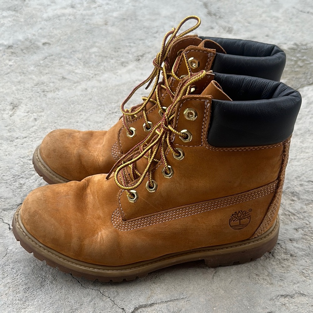 Timberland 10361 Tan Boots Size 9
